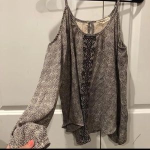 NWOT Rewind Open Shoulder Blouse
